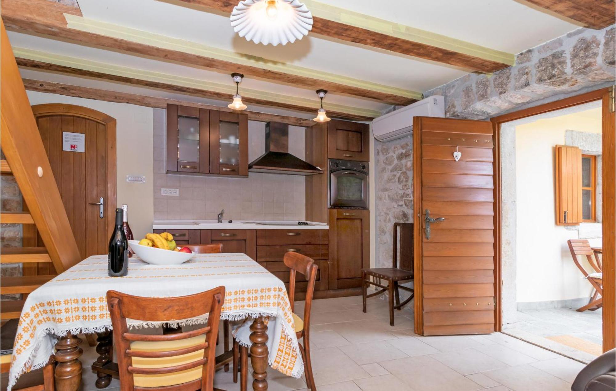 Stunning Home In Bribir With Wifi Bagian luar foto